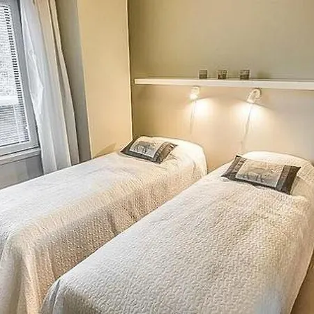 Sleeps 10 Wifi Holiday home Sirkka